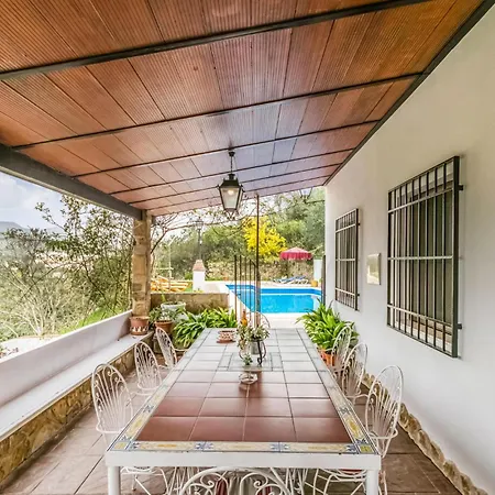 Holiday home Stunning In Cordoba With Kitchen Carcabuey