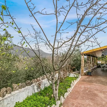 Stunning In Cordoba With Kitchen Holiday home
