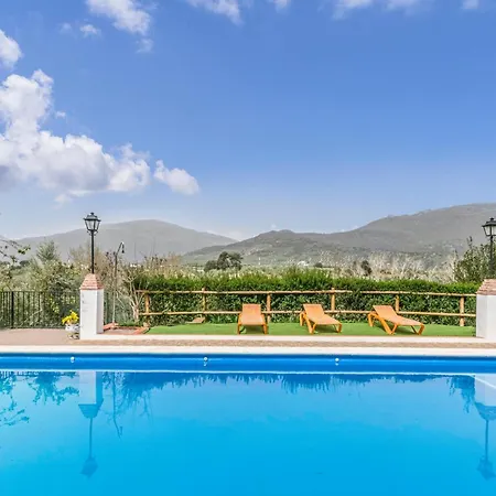Holiday home Stunning In Cordoba With Kitchen *