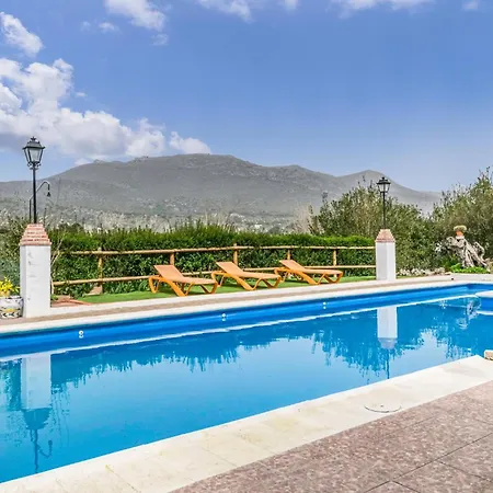 Stunning In Cordoba With Kitchen Holiday home Carcabuey